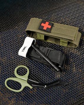 Медицинский набор 3 в 1 Турникет-жгут, подсумок MOLLE, маленькие тактические медицинские ножницы EMT олива ВТ5411 97030 фото
